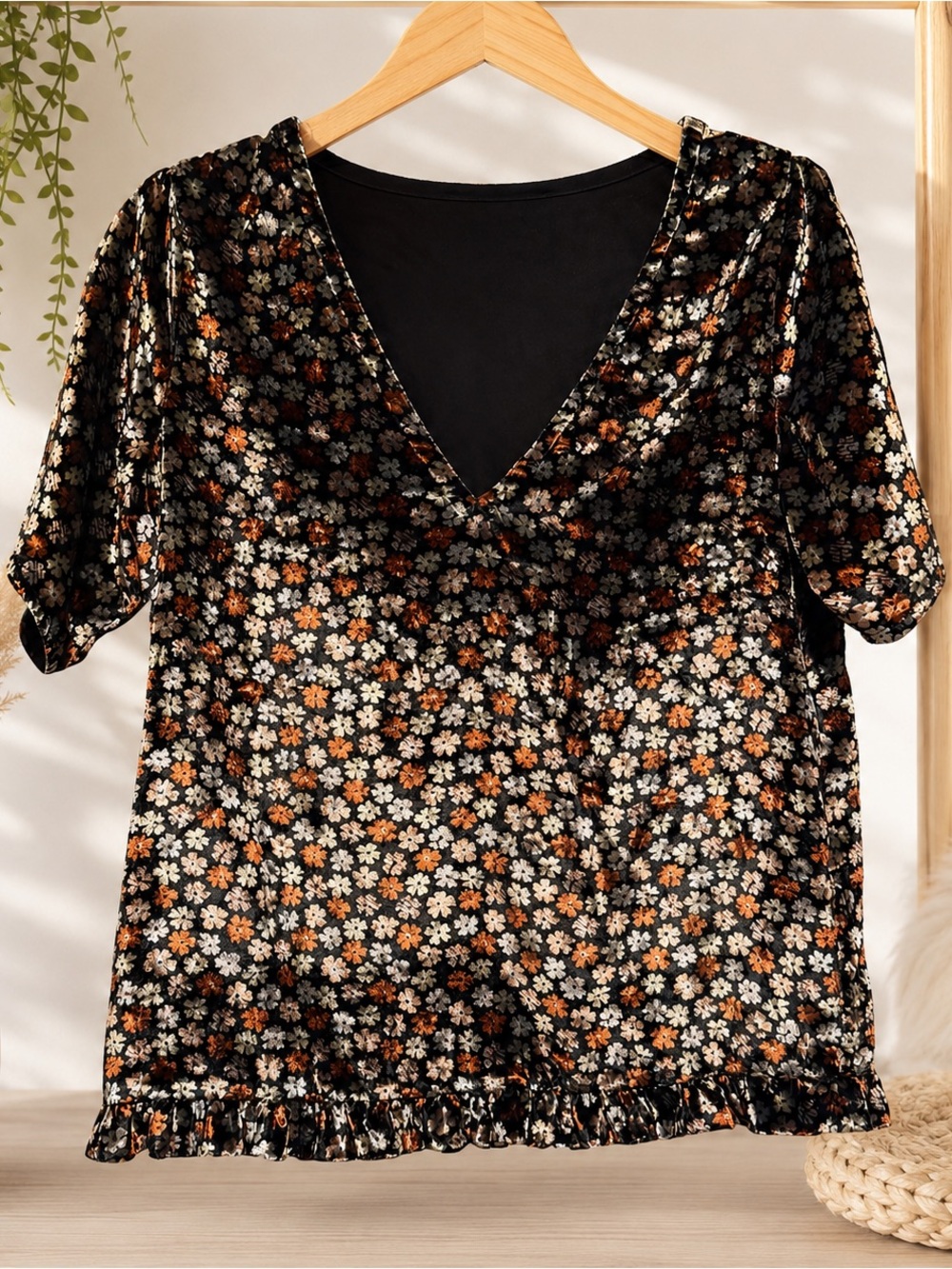 Madewell Floral Velvet V-Neck Top in Black, Brown, Cream